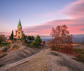 Katalonia, Droga, Hiszpania, Kościół Santuari Puig Agut, Góry, Gmina Manlleu, Zachód słońca, Drzewa