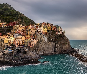 Kolorowe, Cinque Terre, Gmina Riomaggiore, Domy, Morze Liguryjskie, Włochy, Miejscowość Manarola