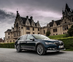 2019, Budynek, Skoda Superb