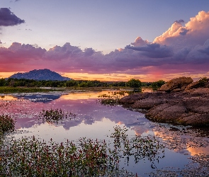 Zachód słońca, Arizona, Willow Lake, Hrabstwo Yavapai, Stany Zjednoczone, Jezioro, Roślinność, Skała, Drzewa, Prescott