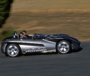 Mercedes, F400