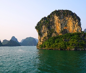 Wietnam, Roślinność, Zatoka Ha Long, Skały, Prowincja Quan Ning