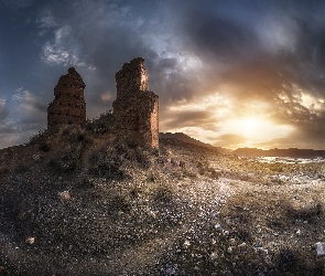 Rejon Andaluzja, Hiszpania, Zachód słońca, Gmina Berja, Ruiny, Zamek Alcazaba de Villavieja, Prowincja Almeria