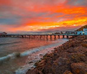 Stany Zjednoczone, Kamienie, Wybrzeże, Zachód słońca, Fale, Molo, Kalifornia, Malibu, Morze