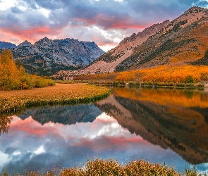 Odbicie, Jezioro, Chmury, North Lake, Eastern Sierra, Kalifornia, Góry, Jesień, Stany Zjednoczone, Drzewa