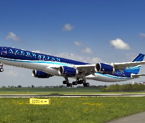 Samolot, Azerbaijan Airlines, Linia lotnicza, Airbus A340