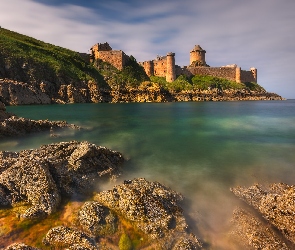 Zatoka Saint Malo, Fort la Latte, Bretania, Francja, Chmury, Morze, Castle of the Rock Goyon, Skały, Zamek