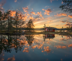 Jezioro Vaeleren, Drzewa, Chmury, Zachód słońca, Norwegia, Odbicie, Chmury, Ringerike, Dom