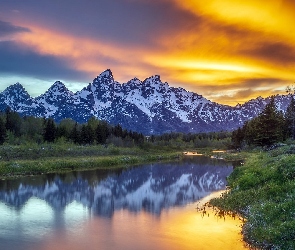 Stany Zjednoczone, Drzewa, Jezioro, Zachód słońca, Las, Teton Range, Stan Wyoming, Park Narodowy Grand Teton, Góry