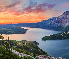 Alberta, Lasy, Hotel Księcia Walii Prince of Wales, Kanada, Góry, Park Narodowy Waterton Lakes, Jezioro Upper Waterton