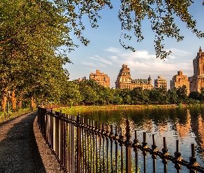 Stany Zjednoczone, Manhattan, Drzewa, Nowy Jork, Jezioro, Central Park, Jacqueline Kennedy Onassis Reservoir, Budynek Eldorado, Park miejski, Ścieżka