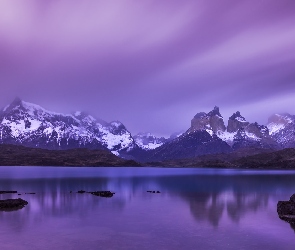 Góry, Jezioro, Park Narodowy Torres del Paine, Chile, Masyw Torres del Paine, Cordillera del Paine, Patagonia, Pehoe Lake