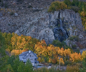 Jesień, Dom, Skały, Wodospad, Drzewa