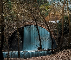 Palaiokarya waterfalls, Kamienny, Wodospad, Rzeka Pinios, Trikala, Drzewa, Grecja, Most