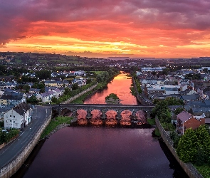 Rzeka, Hrabstwo Tyrone, Domy, Irlandia Północna, Strabane, Zachód słońca, River Mourne, Most, Mourne Bridge