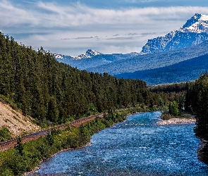 Bow River, Rzeka, Kanada, Ośnieżone, Szczyty, Góry Skaliste, Drzewa, Alberta, Park Narodowy Banff, Tory kolejowe, Las