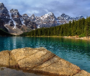 Góry, Skała, Park Narodowy Banff, Jezioro Moraine, Prowincja Alberta, Dolina Dziesięciu Szczytów, Kanada, Drzewa