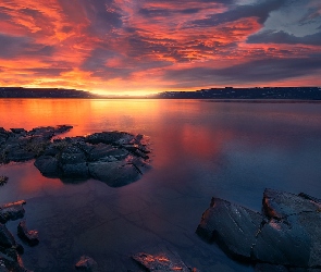 Jezioro Tyrifjorden, Wschód słońca, Norwegia, Skały, Buskerud, Chmury