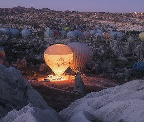 Kapadocja, Turcja, Balony, Góry, Skały, Kościoły, Park Narodowy Goreme