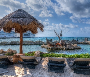 Meksyk, Statki, Parasol, Morze Karaibskie, Łódka, Leżaki, Stan Quintana Roo, Costa Maya, Plaża