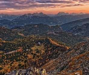 Austria, Góry, Drzewa, Alpy, Jesień, Zachód słońca, Gmina Hohentauern, Jeziora, Styria, Doliny