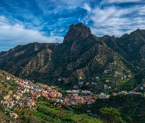 Góry, Wyspy Kanaryjskie, Domy, Hiszpania, Gomera, Vallehermoso, Szczyt Roque Cano, Dolina, Miasto