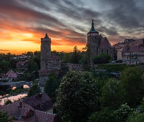 Zachód słońca, Drzewa, Zamek Ortenburg, Chmury, Budziszyn, Saksonia, Bautzen, Rzeka Sprewa, Niemcy, Most