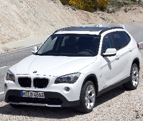 BMW X1, Dach, Szklany