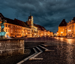 Domy, Kraj karlowarski, Czechy, Latarnie, Ulica, Fontanna, Noc, Cheb