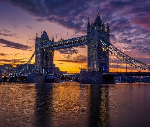 Anglia, Chmury, Ławki, Wschód słońca, Latarnie, Tower Bridge, Londyn, Rzeka Tamiza, Most