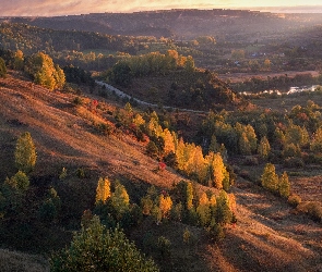 Drzewa, Góry, Jesień, Rosja, Wieś Posad, Rzeka Syłwa, Kraj Permski, Wzgórza