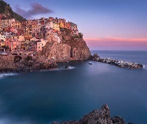 Morze Liguryjskie, Gmina Riomaggiore, Włochy, Skały, Domy, Cinque Terre, Zatoka, Miejscowość Manarola