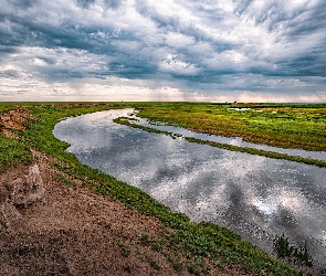 Rzeka Kerulen, Mongolia, Niebo, Chmury, Łąki