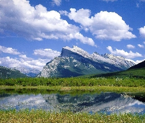 Chmury, staw, Góry