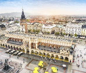 Rynek Główny, Miasto, Kraków, Sukiennice, Zachód słońca, Bazylika Mariacka, Polska, Chmury