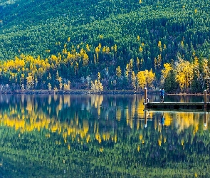 Park Narodowy Glacier, Lake McDonald, Montana, Stany Zjednoczone, Lasy, Mężczyzna, Pomost, Góry, Jezioro