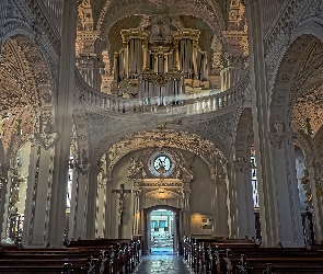 Kościół, Organy, Wnętrze
