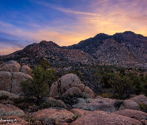 Arizona, Prescott, Skały, Stany Zjednoczone, Zachód słońca, Góry, Drzewa
