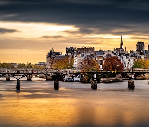 Paryż, Chmury, Most, Francja, Drzewa, Rzeka Sekwana, Domy