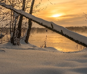 Zima, Jezioro, Zachód słońca, Śnieg, Mgła, Drzewa