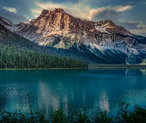 Emerald Lake, Góry Skaliste, Park Narodowy Yoho, Kanada, Zachód słońca, Drzewa, Kolumbia Brytyjska, Jezioro