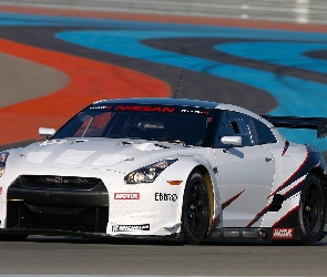 Nissan GTR GT1, Tor