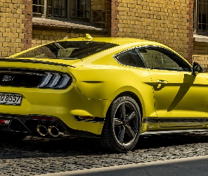 Żółty, Ford Mustang Mach 1