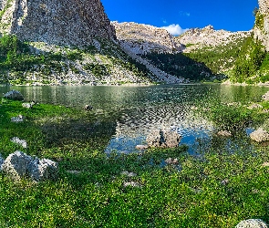 Jezioro, Słowenia, Trawa, Góry, Krn Mountains, Kamienie, Krn Lake
