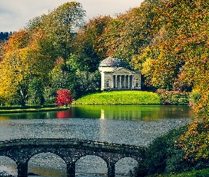 Anglia, Rezydencja Stourhead, Ogród, Wiltshire, Most, Jezioro, Drzewa, Budowla, Jesień, Panteon