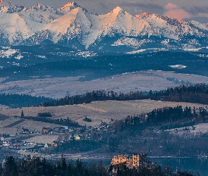 Domy, Osada, Góry, Zamek, Pola, Ośnieżone, Drzewa