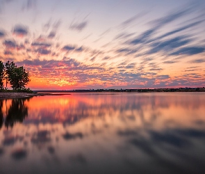 Chmury, Wschód słońca, Stany Zjednoczone, Lake Chatfield, Drzewa, Kolorado, Jezioro