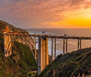 Region Big Sur, Most Bixby Creek Bridge, Morze, Stany Zjednoczone, Chmury, Zachód słońca, Kalifornia, Wybrzeże