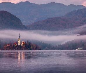 Jezioro, Blejski Otok, Słowenia, Wyspa, Mgła, Bled, Góry, Kościół Zwiastowania Marii Panny