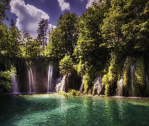 Park Narodowy Jezior Plitwickich, Wodospady, Chorwacja, Drzewa, Obłoki, Skały